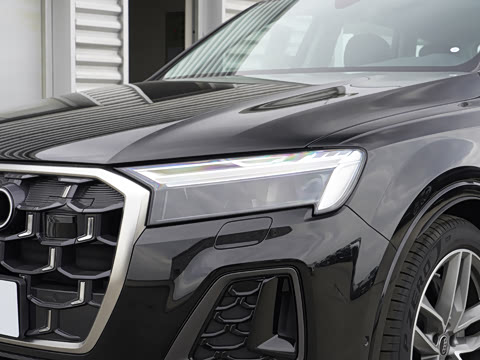2026�� 45 TFSI quattro S line�˶���