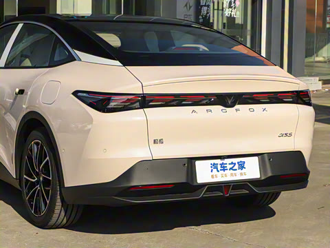 2025�� �Ŀ� 560MAX 185kW