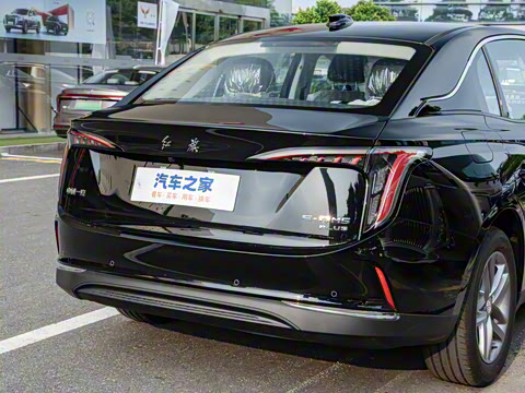 2025�� 610km PLUS