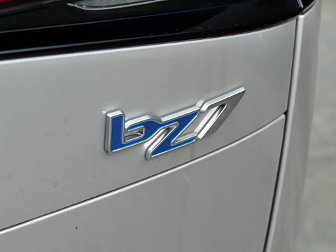 2026�� 700 Max