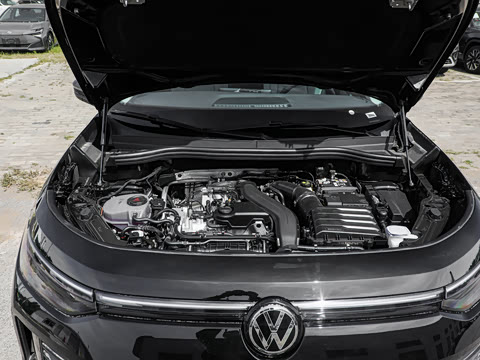 2026�� �Ŀ� ̽��L 300TSI ������Ӣ