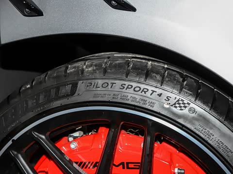 2025�� AMG CLA 45 S 4MATIC+