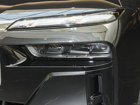 2026�� 740Li ������ M�˶���װ