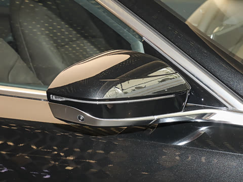 2026�� 740Li ������ M�˶���װ