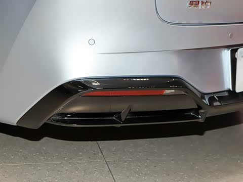 2025�� �Ŀ� 710 Max��