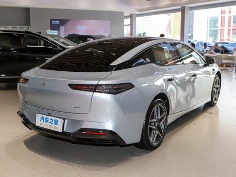 2025�� �Ŀ� 710 Max��