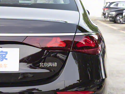 2025�� �Ŀ� E 260 L