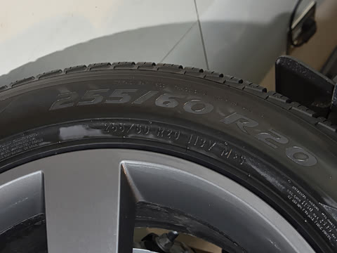 2026�� 110 3.0T P400 X-Dynamic HSE