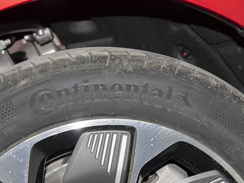 2025�� 750��