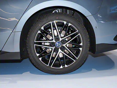 2025�� EV �Ǽݰ� 635KM�����״��콢��