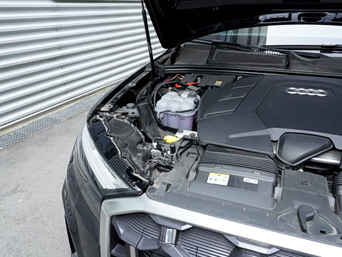 2026�� 55 TFSI quattro S line�˶���