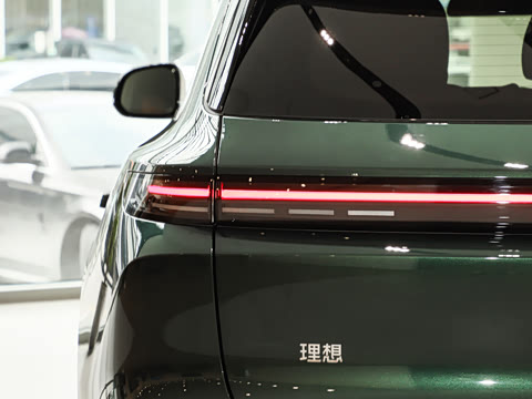 2025�� Pro ���ܻ��°�