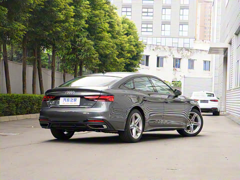 2025�� Sportback ��ذ� 40 TFSI ʱ�ж�����