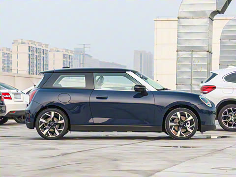 2025�� 463km COOPER SE ������