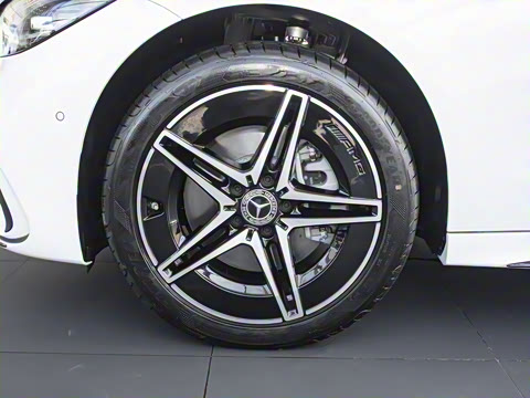 2026�� C 260 L �ҹ�˶���