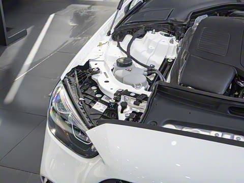 2026�� C 260 L �ҹ�˶���