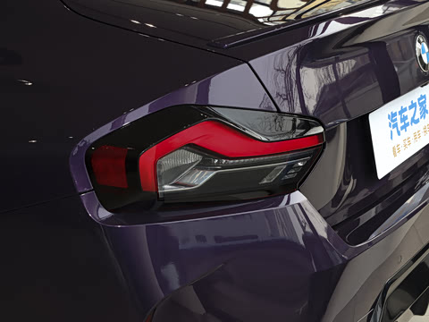 2026�� 225i M�˶���ҹ��װ