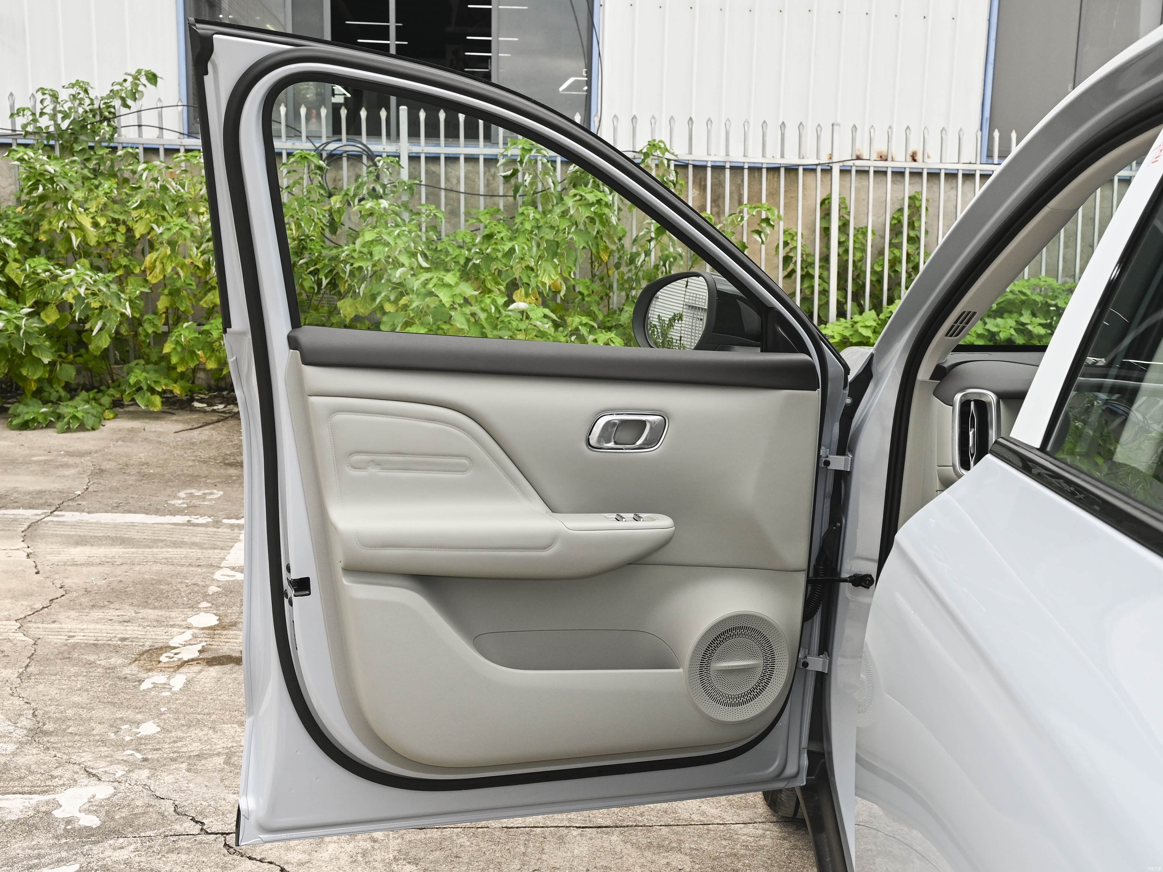 Leapmotor B10, миниатюра 24