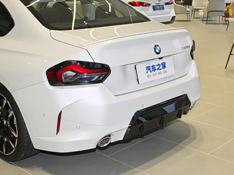 2026�� 225i M�˶���ҹ��װ