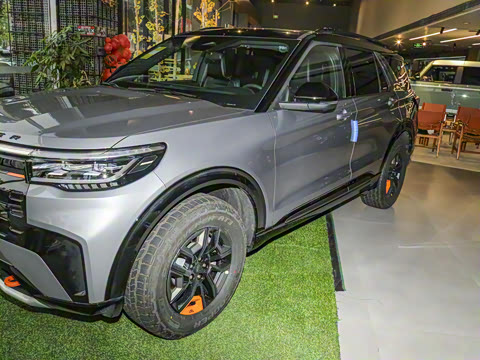 2025�� 2.3T EcoBoost ���ش�Խ�� 5��