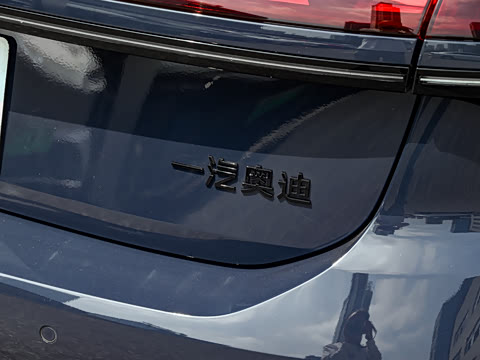 2026�� 2.0T quattro ������	