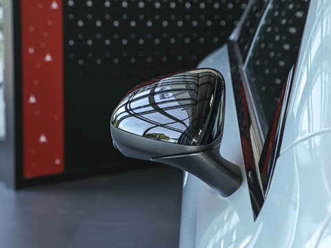 2025�� 300L �����������ǰ�