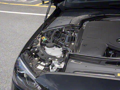 2025�� �Ŀ� C 350 eL