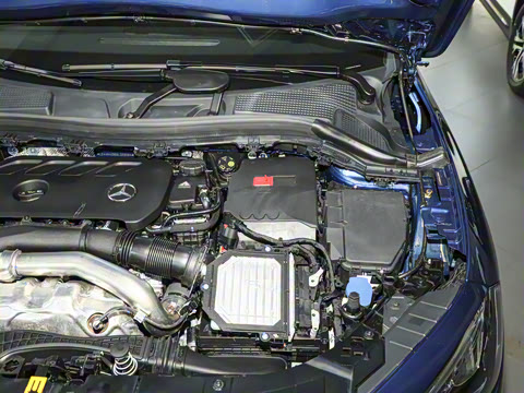 2025�� �Ŀ� GLA 220