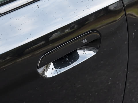 2026�� M240i xDrive