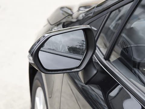 2026�� 1.8L ˫�� �ȷ��