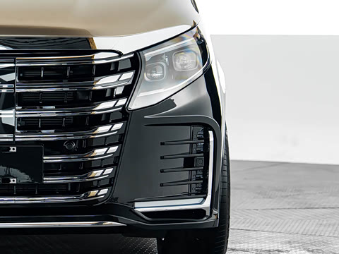 2026�� 2.0T �j�ۺ�Ӱ M700