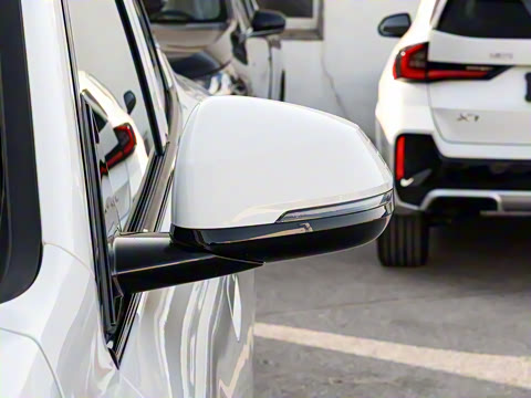 2025�� xDrive25i M�˶���ҹ��װ