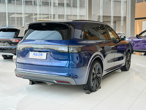 2025�� ���� Ultra�� 53.4kWh 6���� (896�߼����״