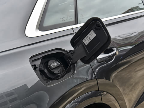 2026�� 4.0 TFSI 