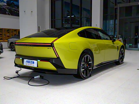 2025�� 702 ������ Ultra