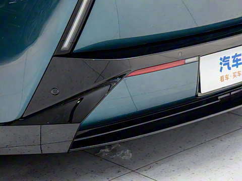 2025�� 702 ������ Ultra