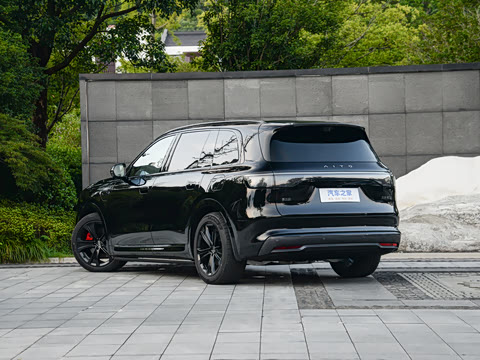 2025�� ���� Ultra ����������