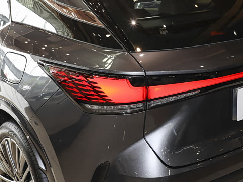 2026�� 350h ����������