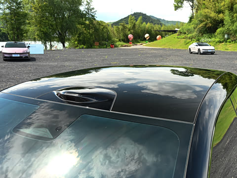 2025�� 240����Ultra�˶���