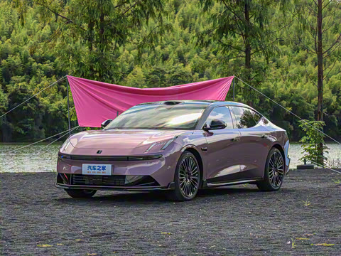 2025�� 240����Ultra