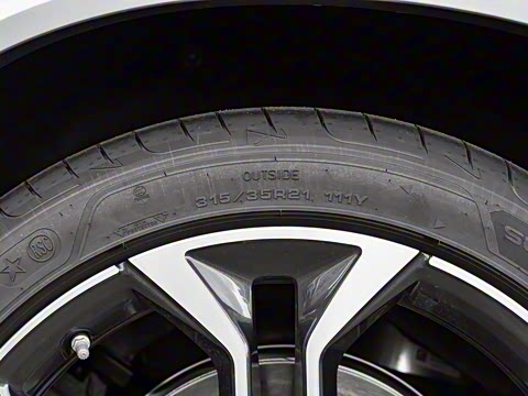 2025�� xDrive 40Li ������M�˶���ҹ��װ