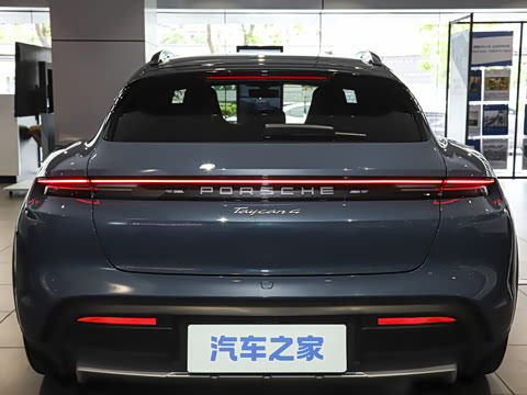 2026�� Taycan 4 Cross Turismo