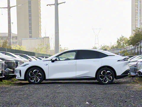 2026�� 660Ultra��ΪǬ��ADS SE��