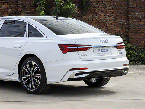 2026 45 TFSI quattro ѡ