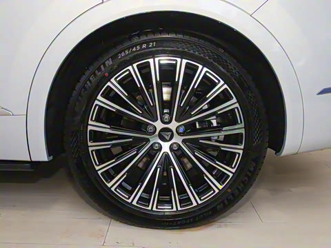 2025�� ����Ultra+����������