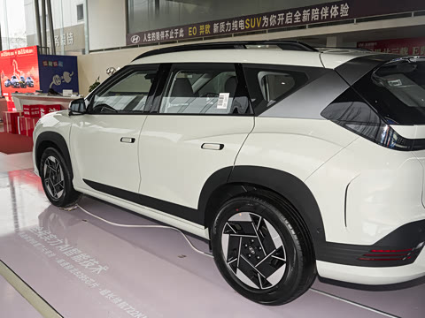 2025�� ����SMART�� 64.2kWh