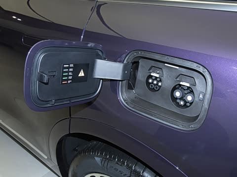 2025�� ���� Ultra�� 52kWh 6����