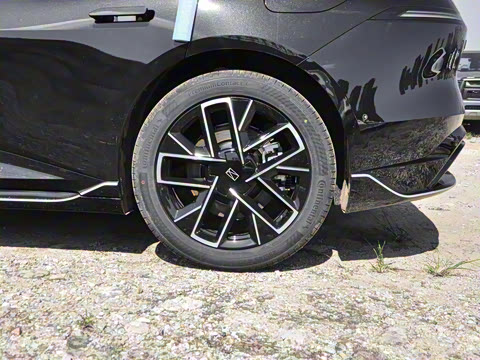 2025�� Ultra���̰�