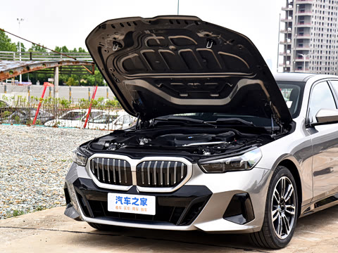 2026�� 525i M�˶���װ