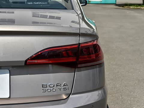 2025�� �Ŀ� 300TSI DSG���а�